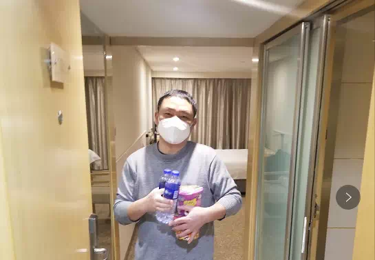 1580624676.png 醫(yī)護(hù)人員.png